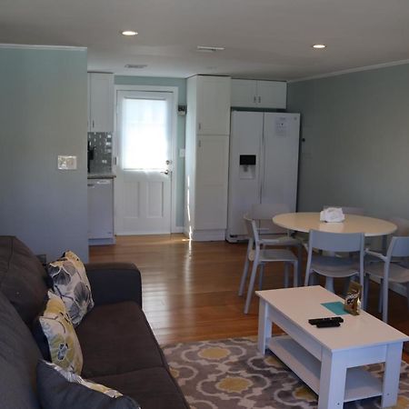 Seaside Serenity, Just A Block /0.1 Mile Away From The Beach Yarmouth Port 外观 照片