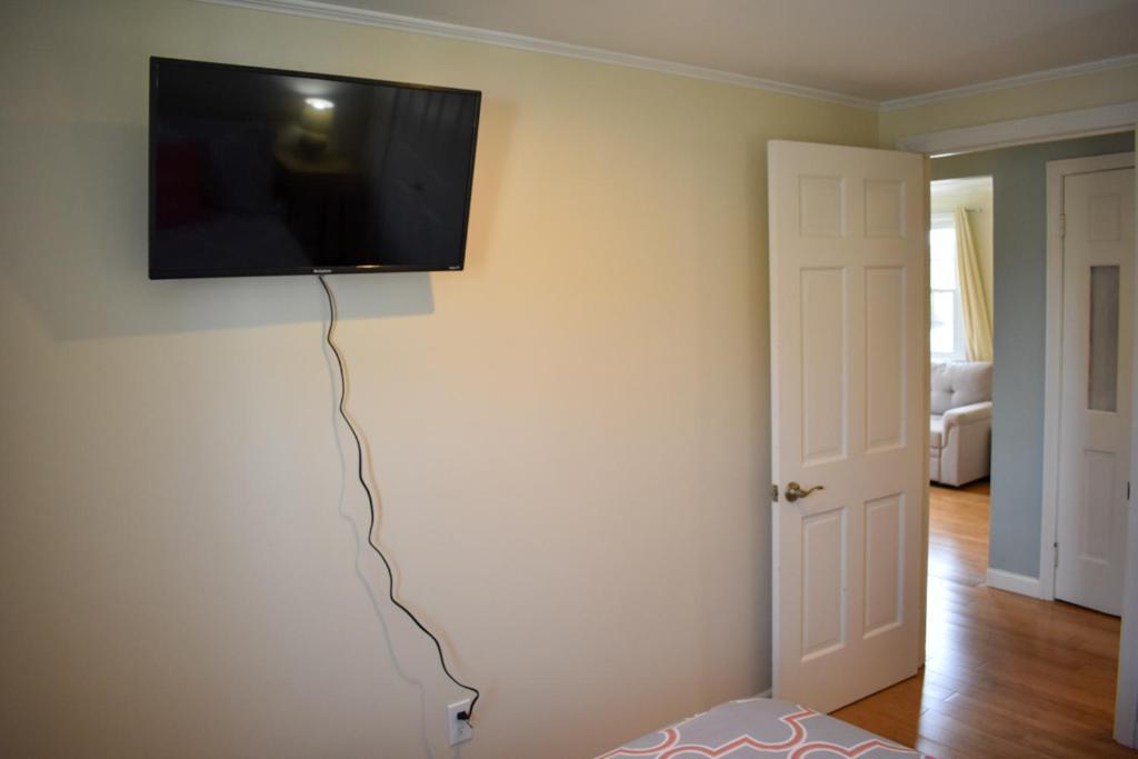 Seaside Serenity, Just A Block /0.1 Mile Away From The Beach Yarmouth Port 外观 照片