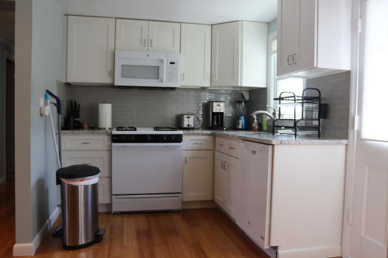 Seaside Serenity, Just A Block /0.1 Mile Away From The Beach Yarmouth Port 外观 照片